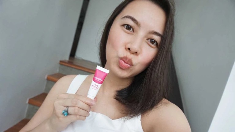 Know About Vaseline Rose Tinted Lip Balm Tube